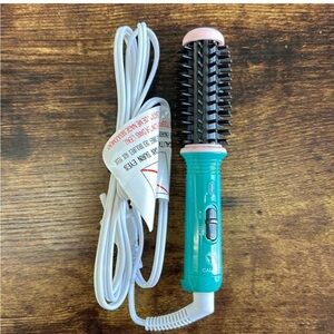 NIB Calista GOGO Mini Round Brush